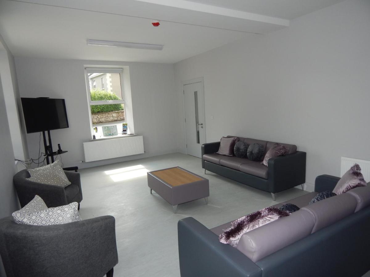 Хостел Trivia House Swanlinbar Екстер'єр фото