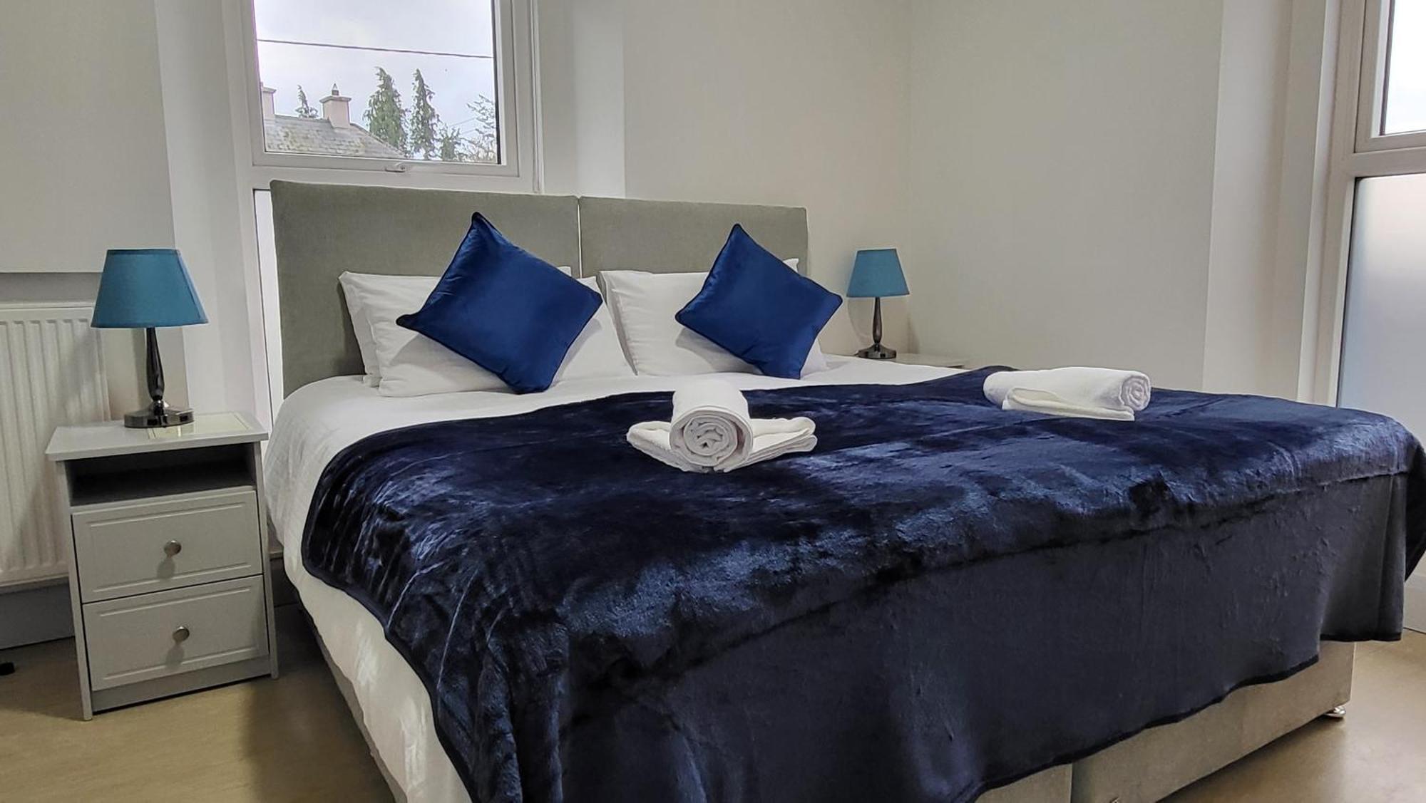 Хостел Trivia House Swanlinbar Екстер'єр фото