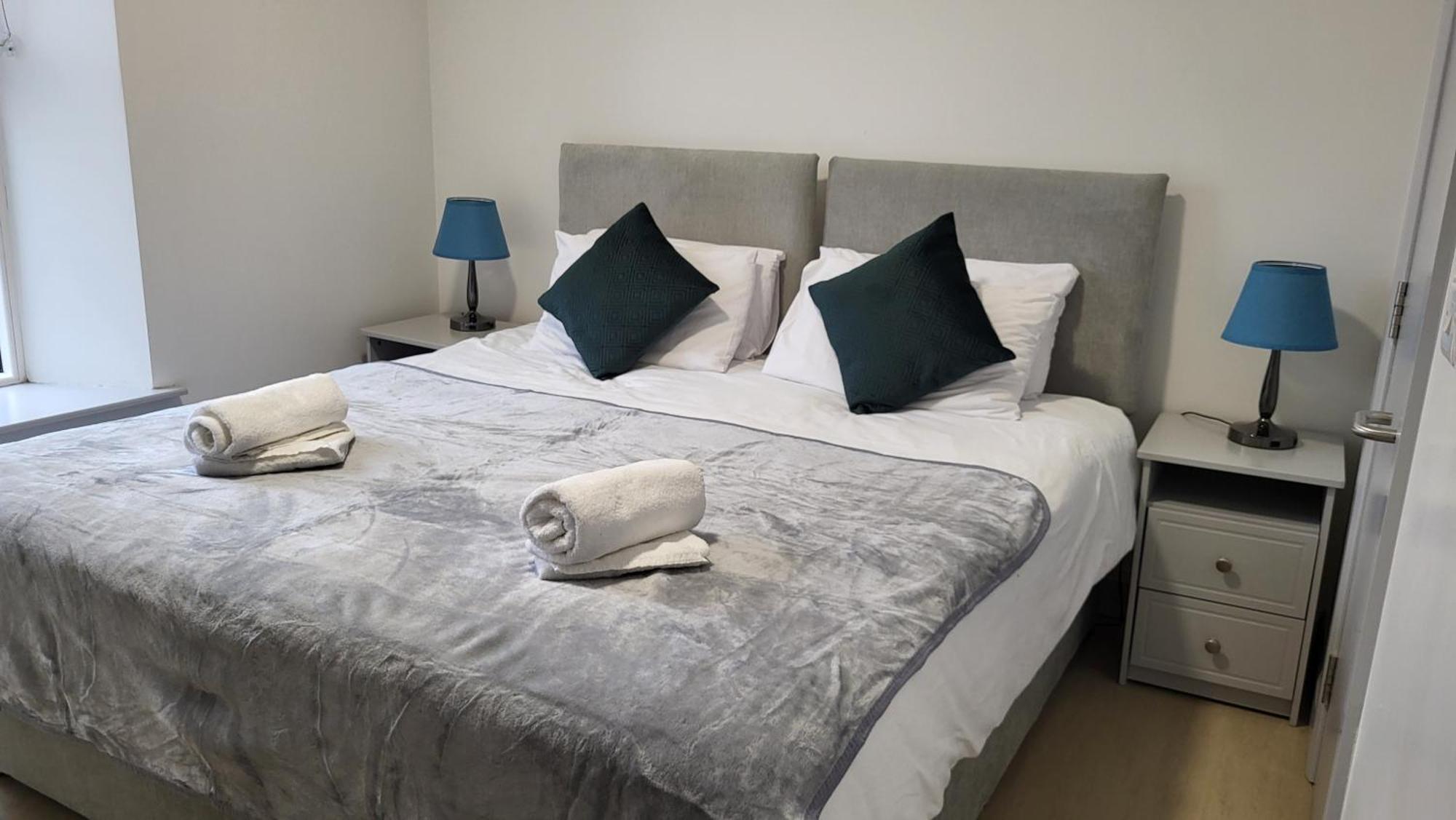 Хостел Trivia House Swanlinbar Екстер'єр фото